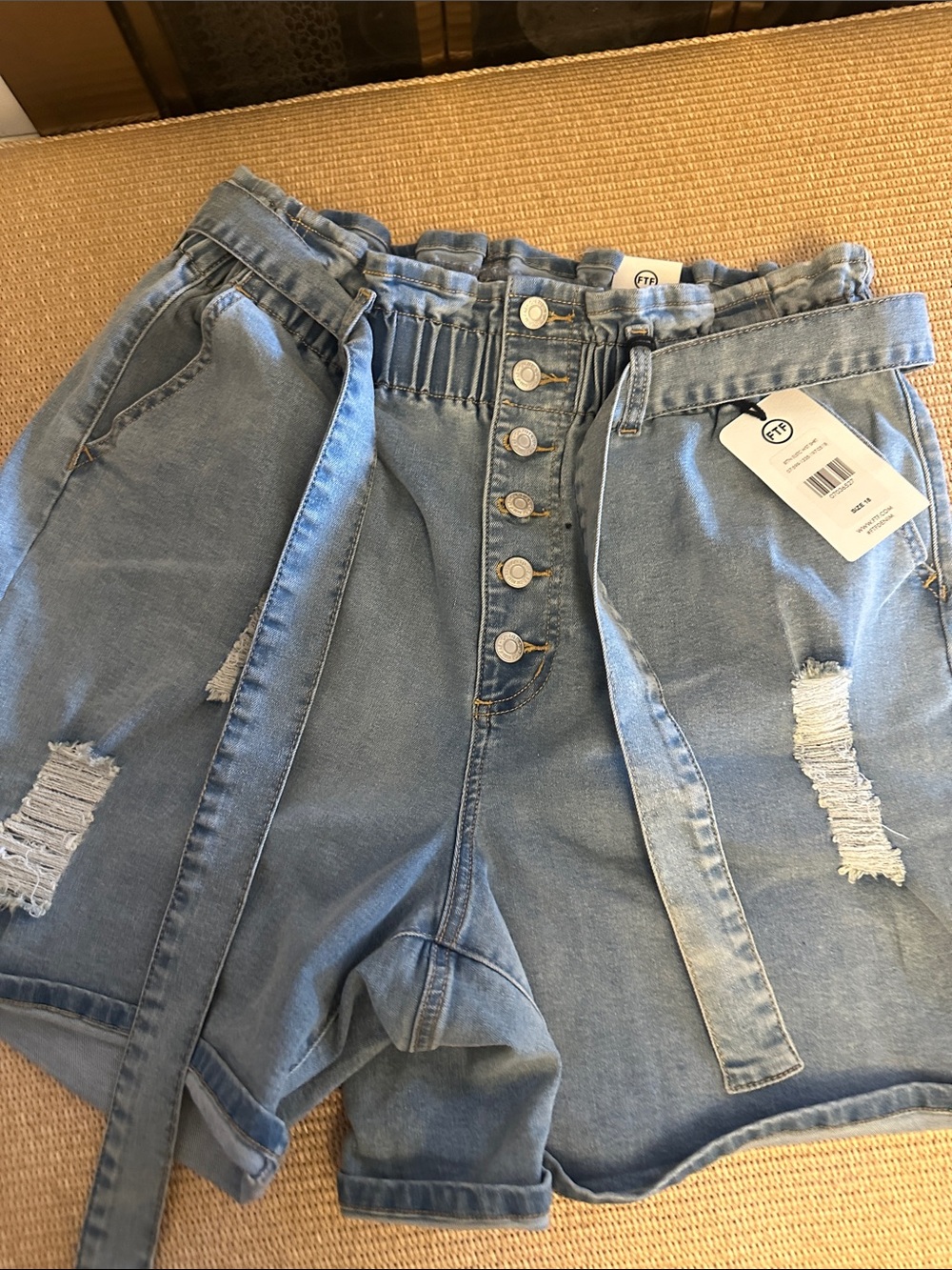 💜#70 BNWT FASHION TO FIGURE High-Waist Button Front Denim Shorts